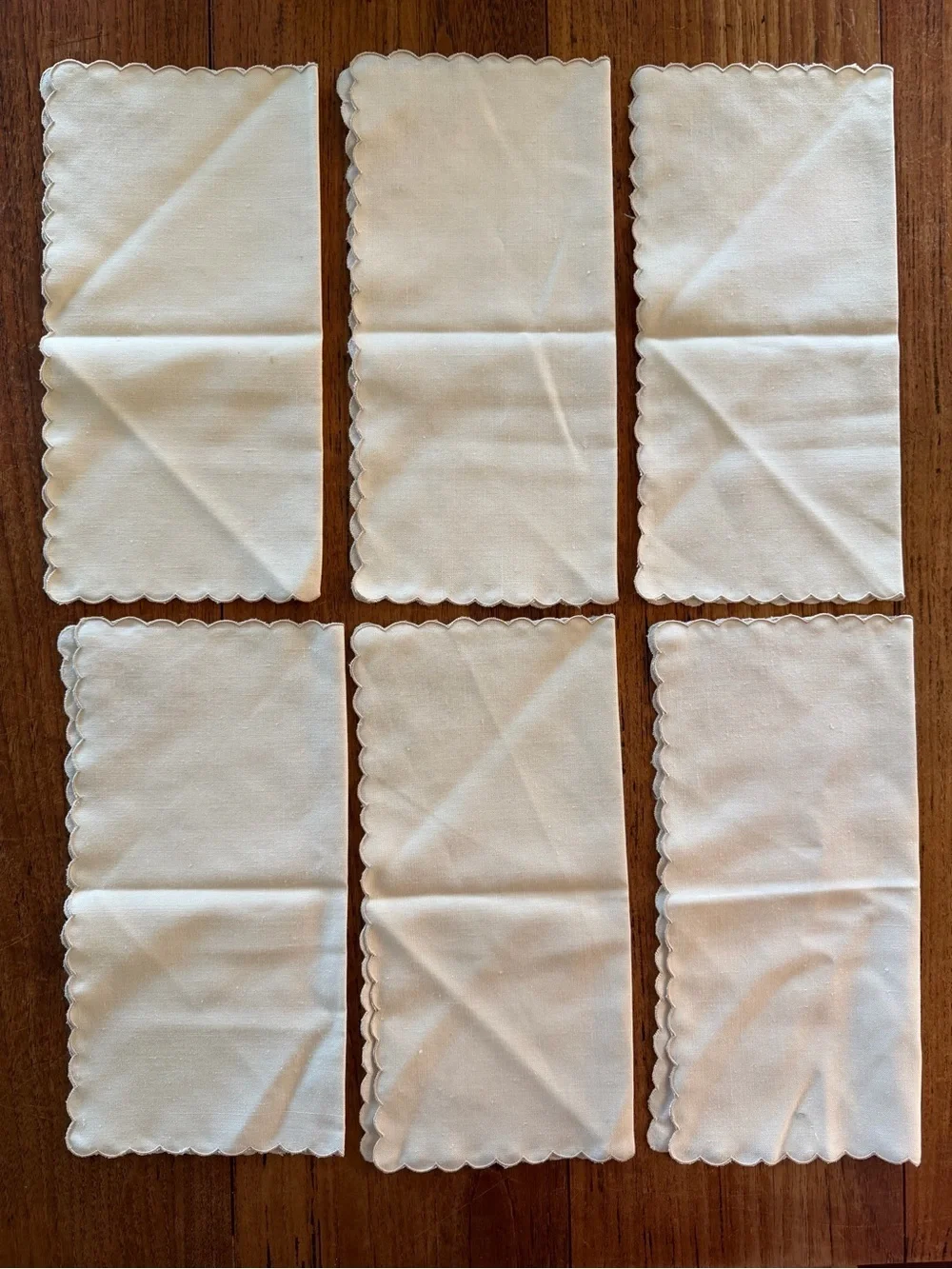 Vintage Embroidered Scalloped Edge Dinner Napkins - Cream/Tan 12